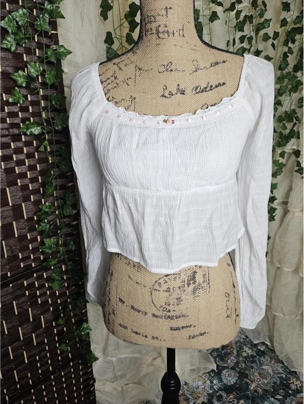 Beverly and Beck White Peasant Blouse Cottagecore Fairycore Lace Smocked Top